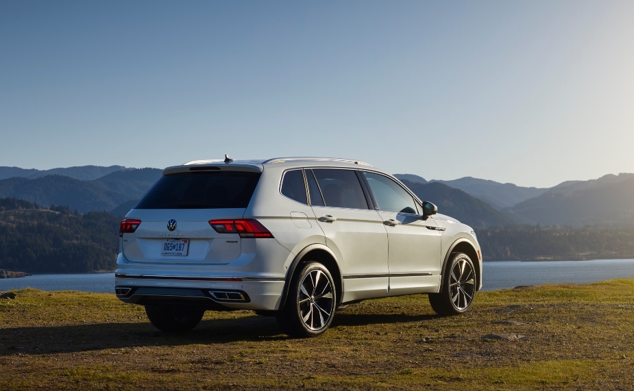 2023 Volkswagen Tiguan Compact SUV - 3 Row Option • iDSC
